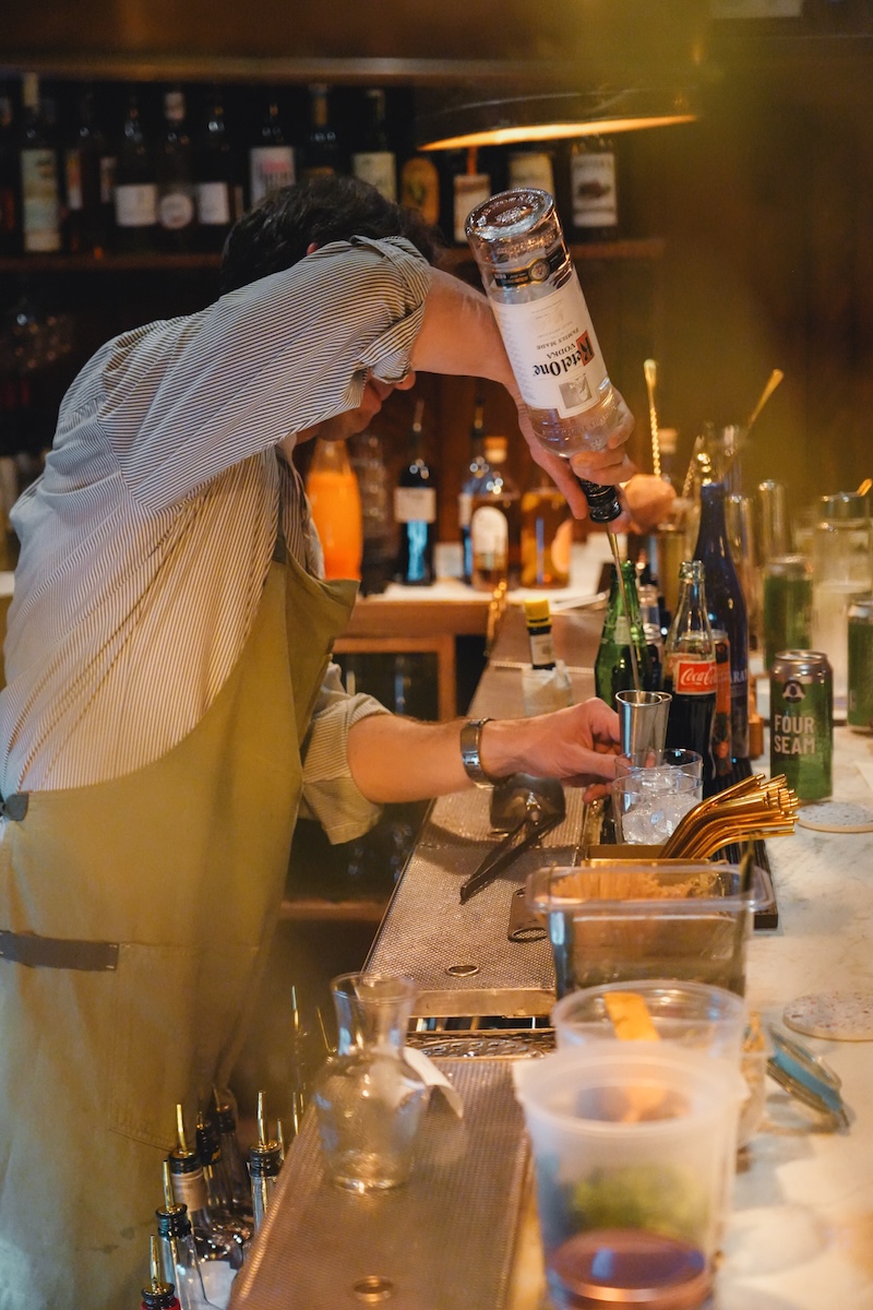 bar
