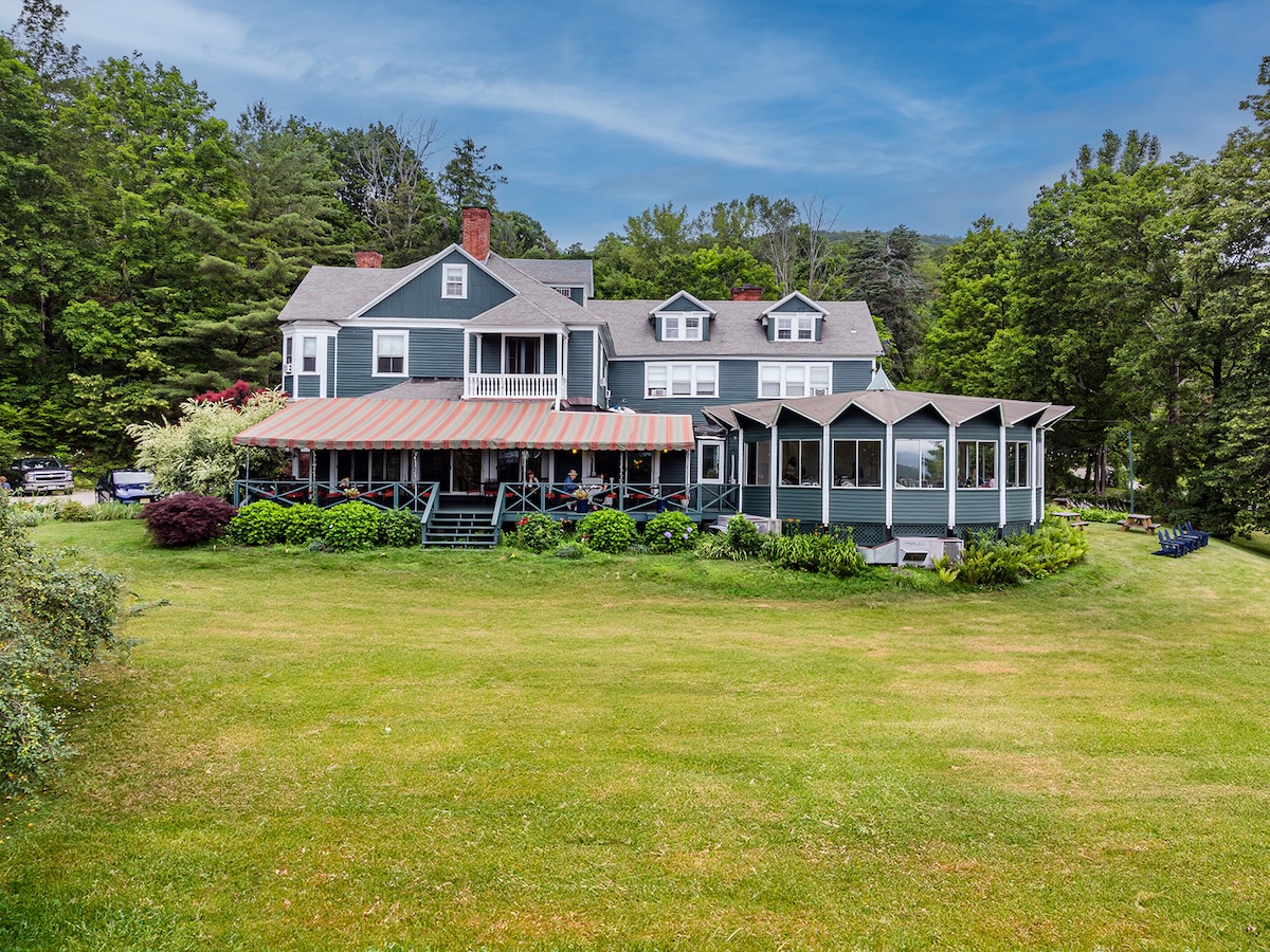 The Apple Tree Inn’s Main House